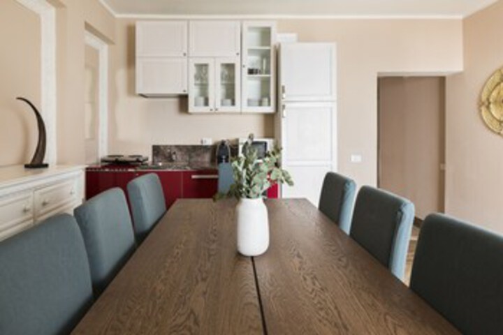 Room 5 of 28