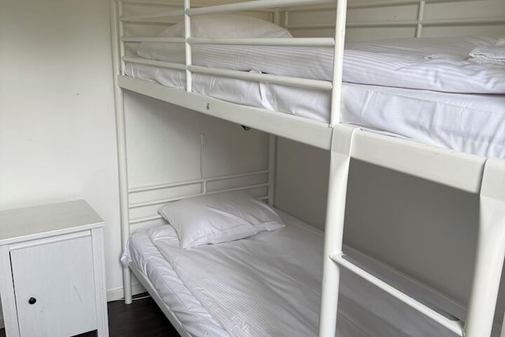 Room 17 of 36