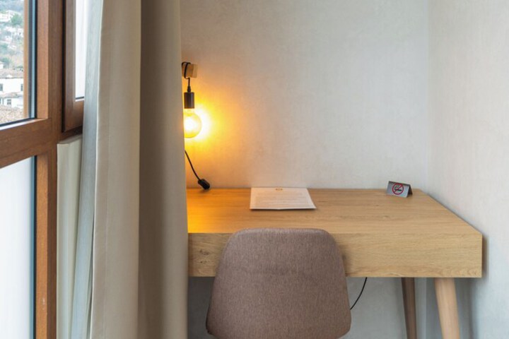 Room 18 of 91