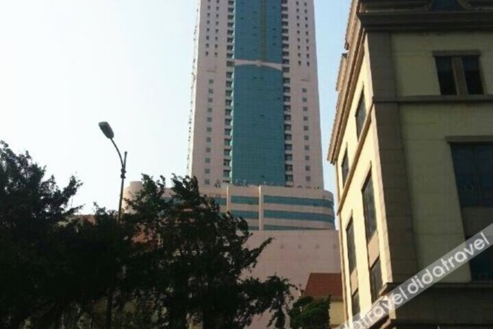 Qingdao Baifusheng Business Hotel