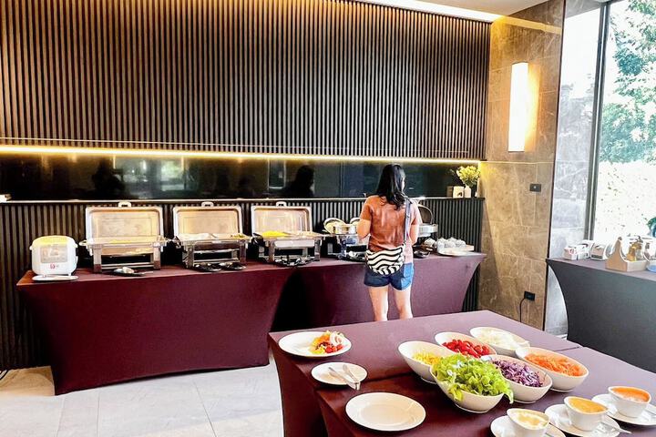 Dining 120 of 146