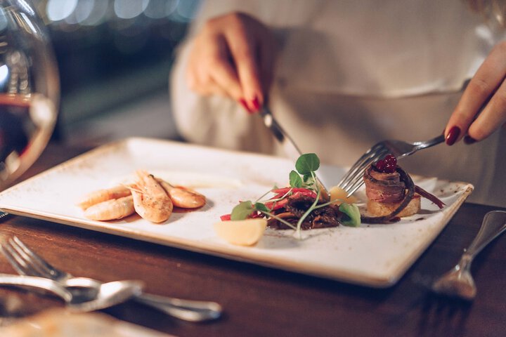 Dining 63 of 76