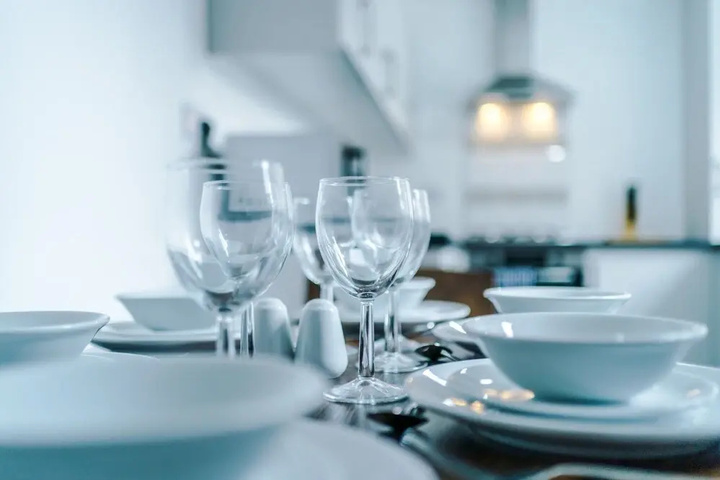 Dining 11 of 12