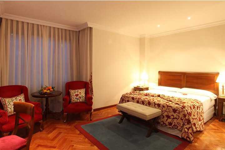 Room 4 of 41