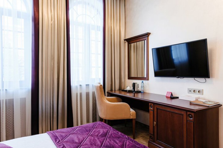 General 8 of 10
