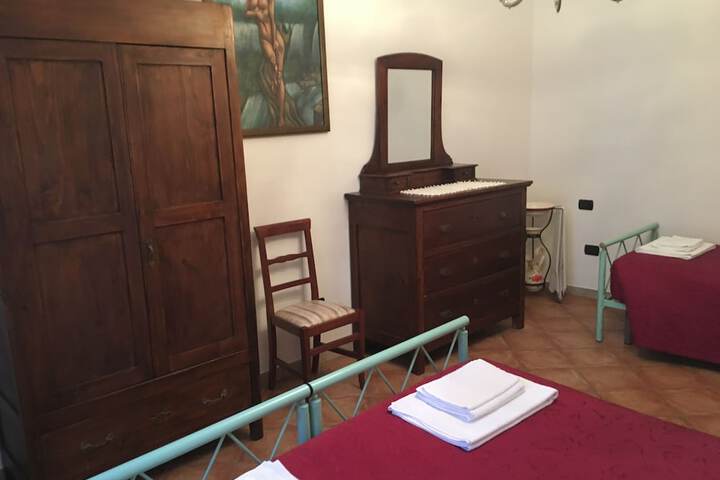 Room 10 of 71