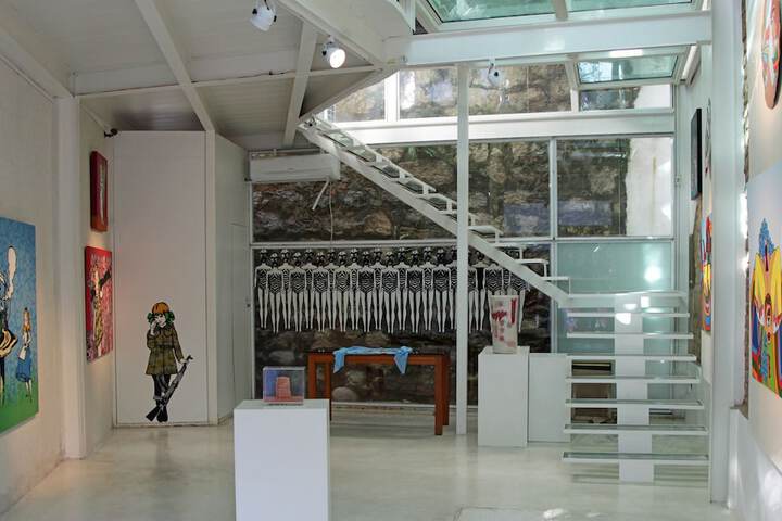 Modernistas Hospedagem e Arte