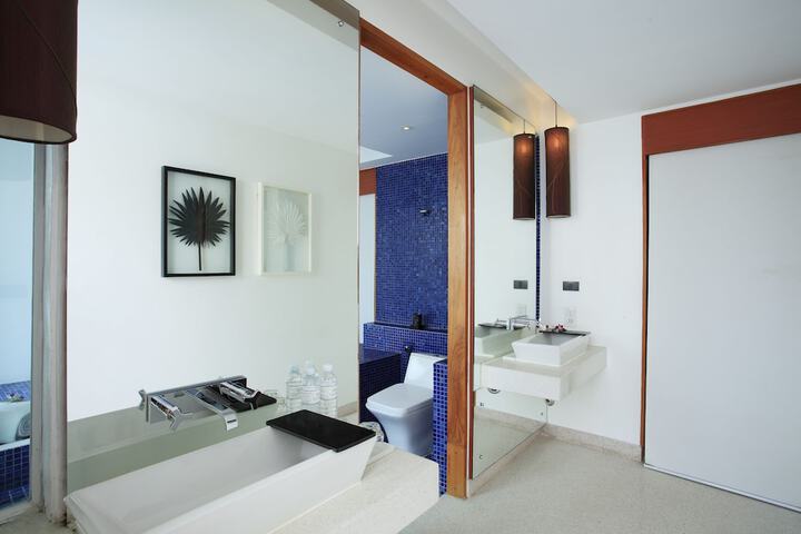 Room 115 of 188