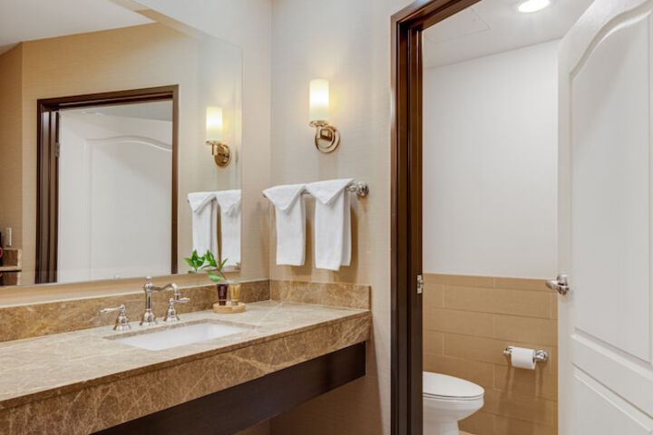 Bathroom sink