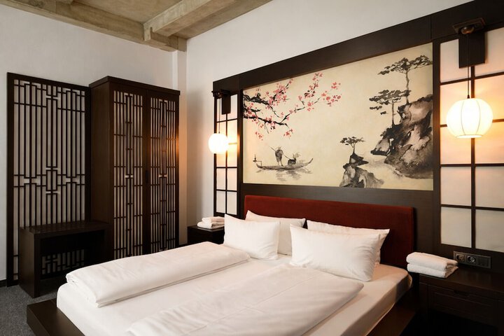 Room 28 of 59