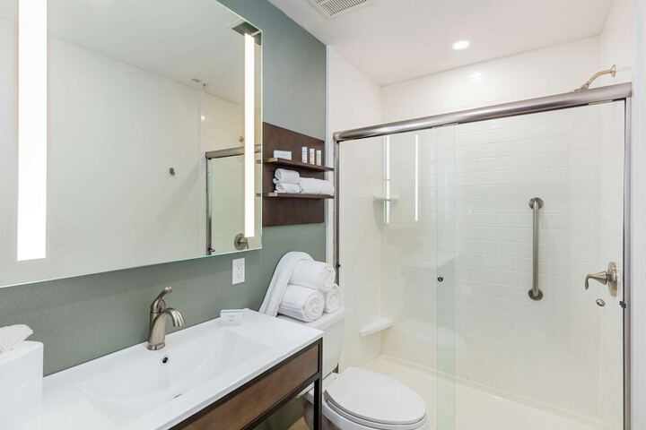 Bathroom shower