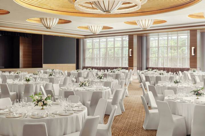 Ballroom/Hall 132 of 146