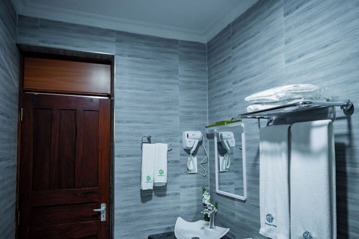 Room 70 of 121