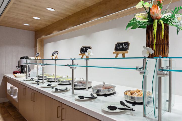 Breakfast/Coffee Service 25 of 36