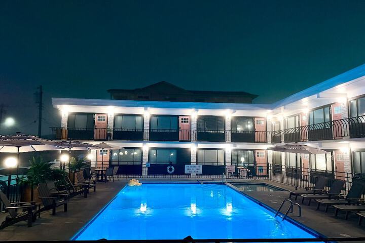 Panoramic Motel & Apartments