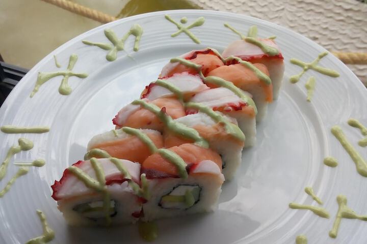 Dining 31 of 39