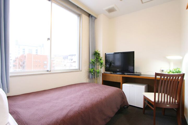 Room 3 of 25