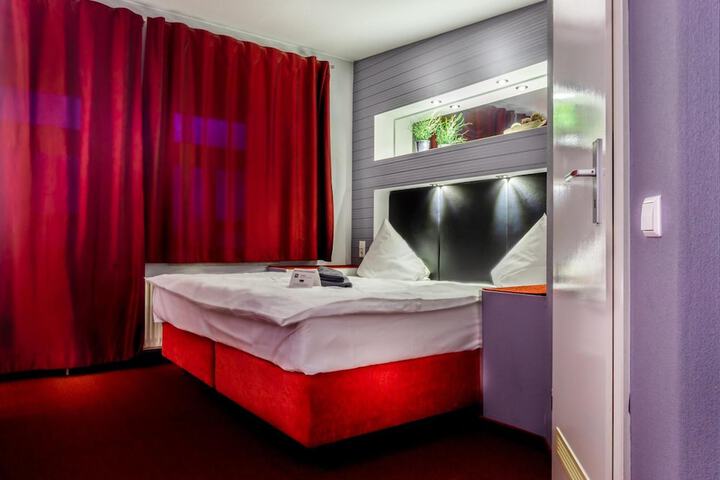 Room 14 of 51
