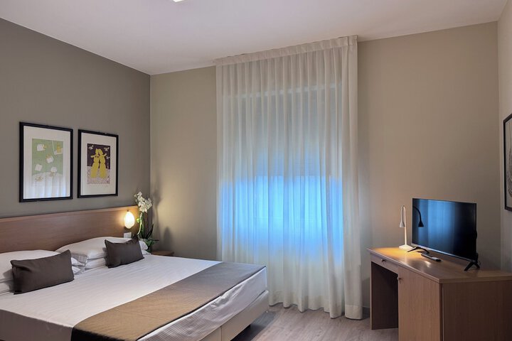 Room 19 of 33
