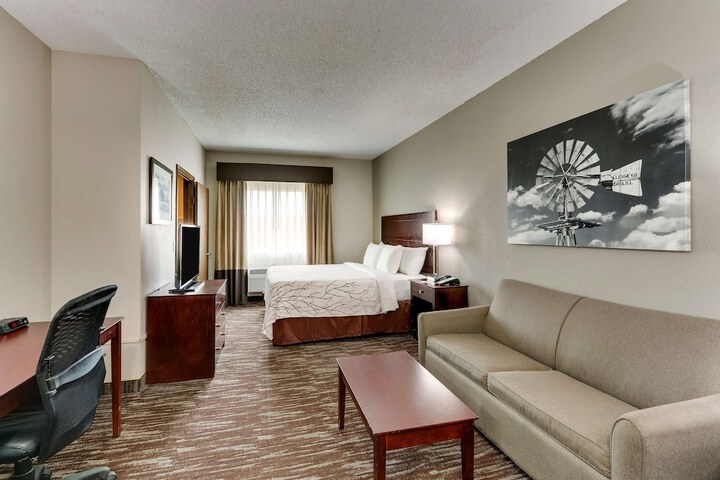 Room 4 of 37