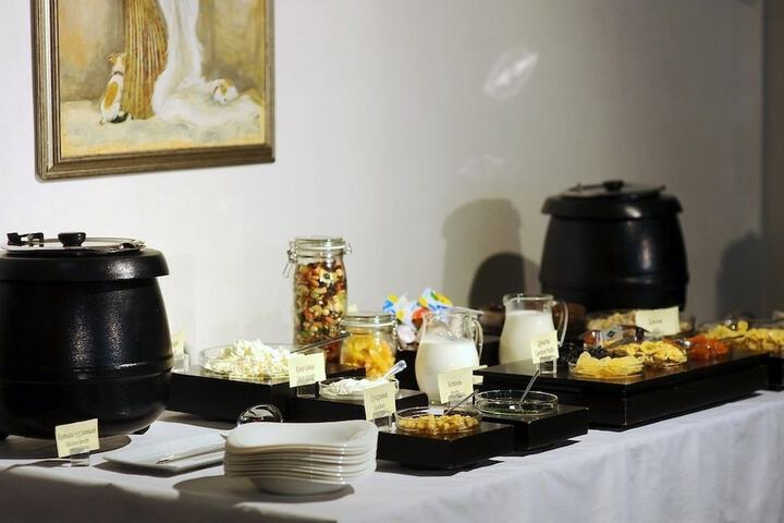Breakfast/Coffee Service 42 of 71