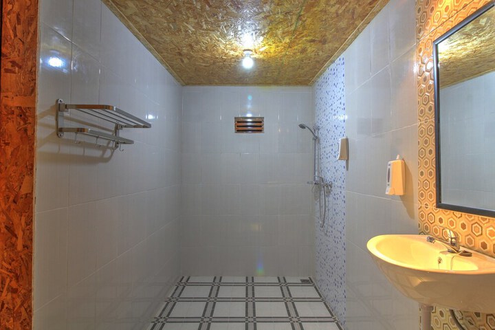 Room 19 of 43
