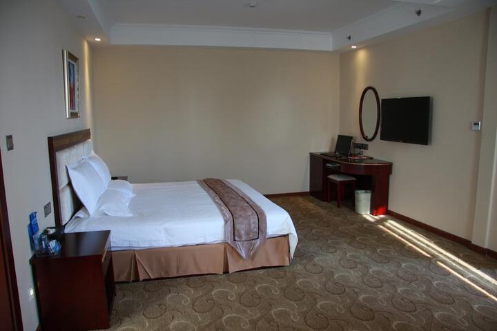 Room 18 of 42