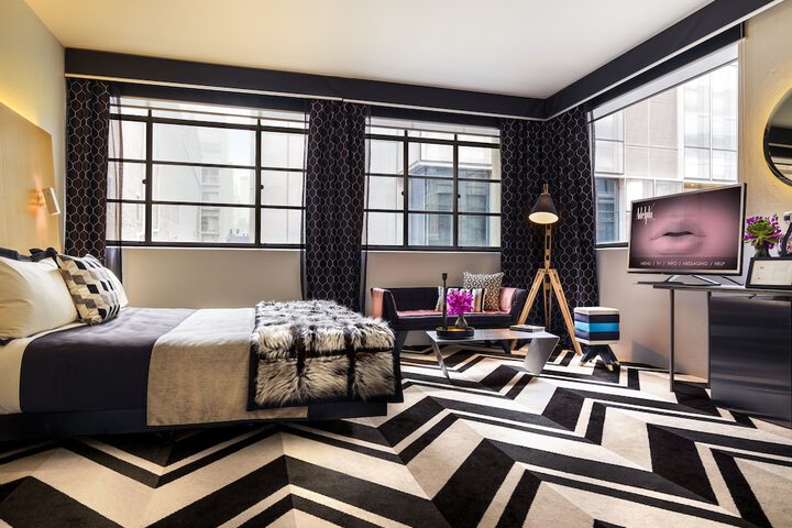 Room 13 of 40