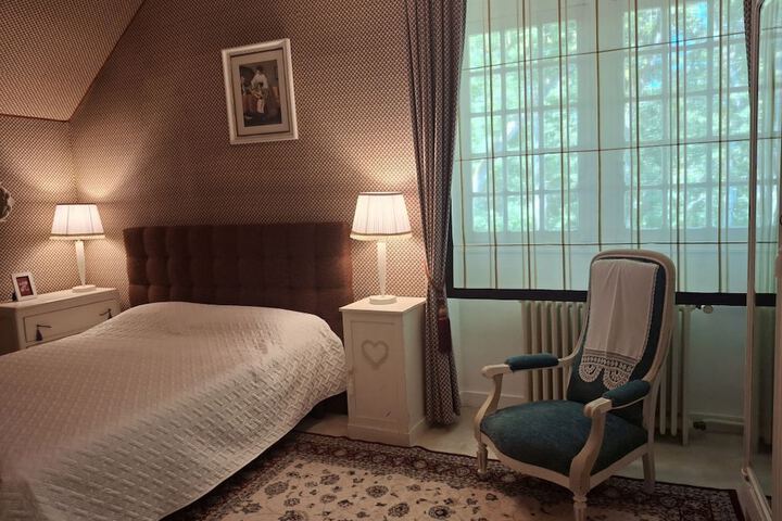 Room 16 of 52