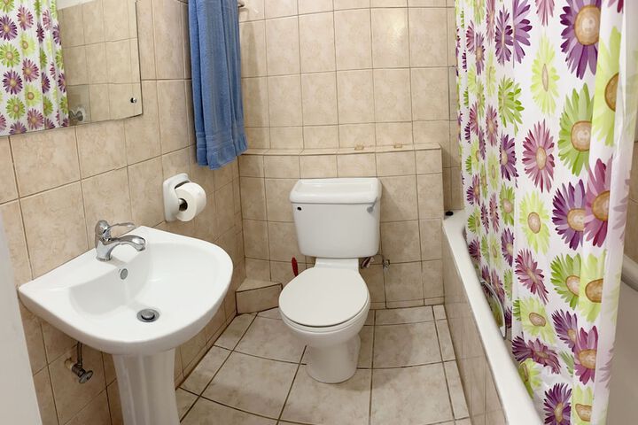 Room 14 of 38