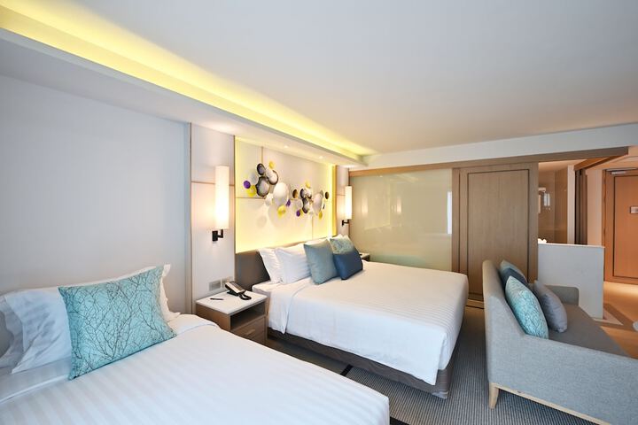 Room 46 of 165