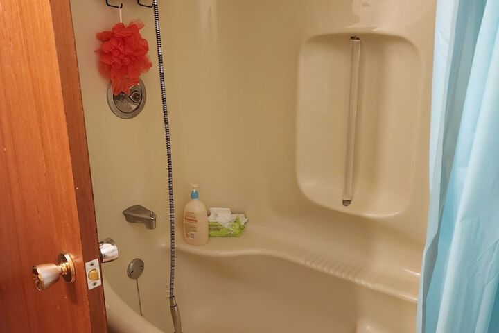 Room 6 of 6