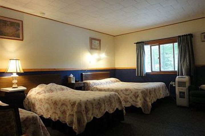 Room 7 of 48