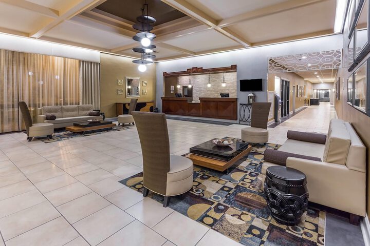 Hotel Interior 4 of 94