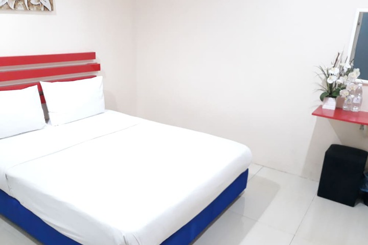 Room 14 of 34