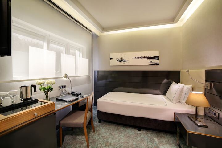Room 9 of 59