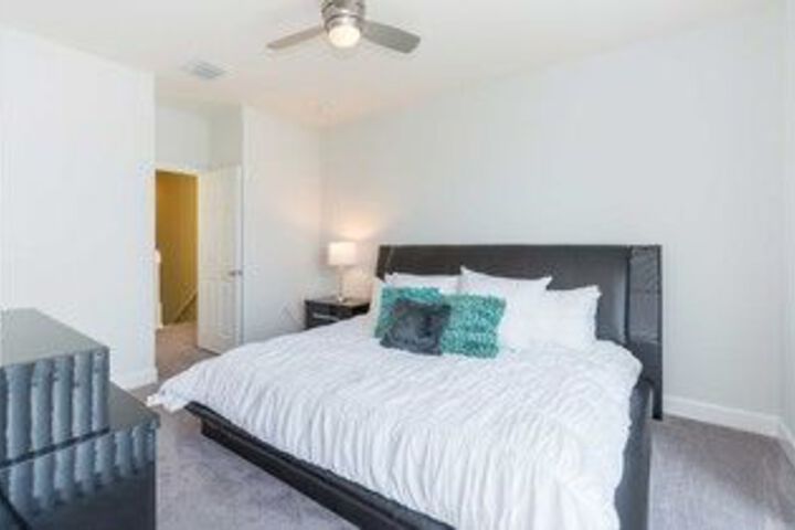 Room 14 of 28