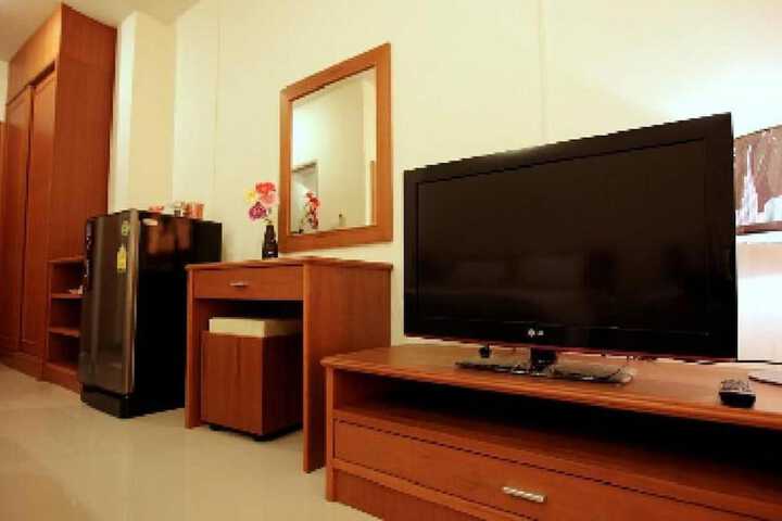 Room 11 of 27