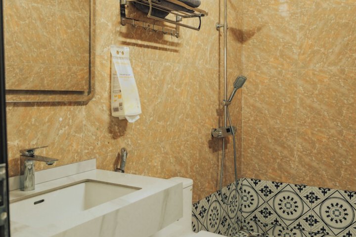 Room 32 of 91