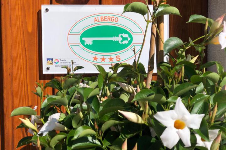 Hotel Vecchia Stazione Mountain Elegance