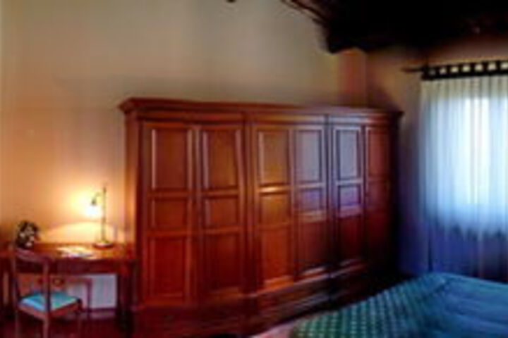 Room 28 of 37