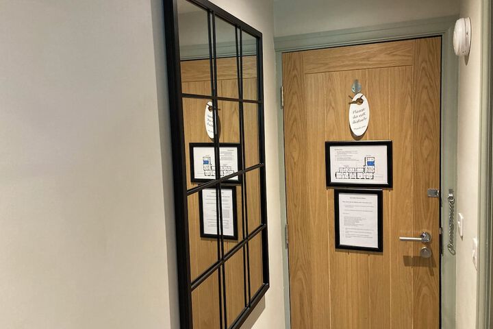 Room 9 of 23