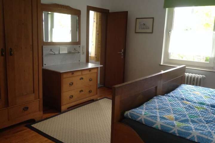 Room 4 of 34