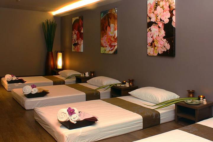 Room 44 of 67