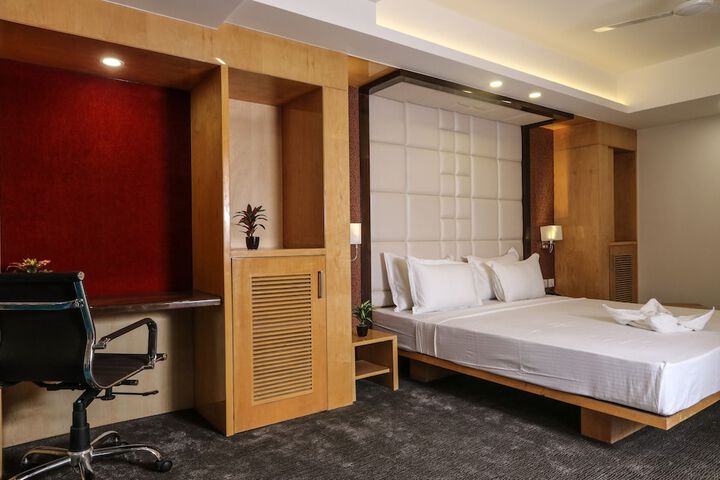 Room 12 of 30