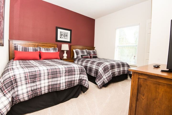 Room 8 of 24