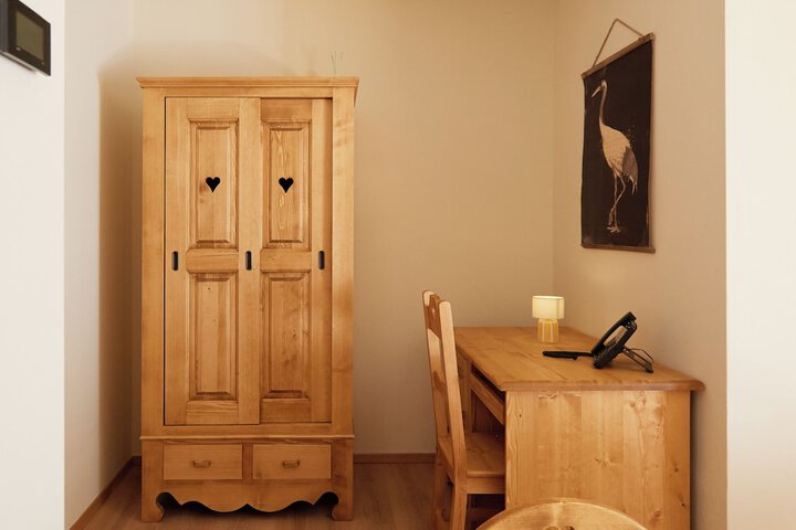 Room 5 of 21