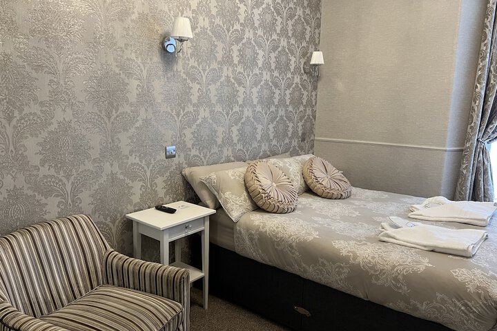 Room 15 of 54