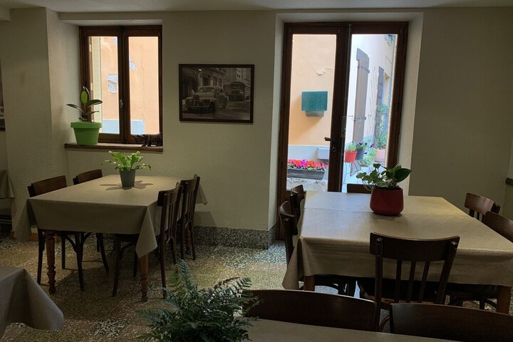 Dining 64 of 81