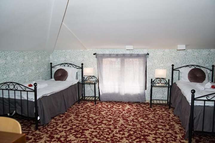 Room 22 of 27